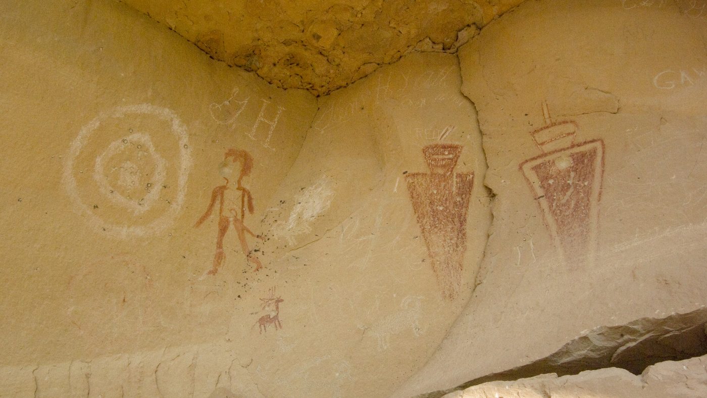Painted figures, concentric circles and graffiti at Thompson Springs